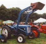 Fordson met voorlader