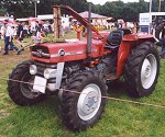 massey ferguson 135 met vier wiel aandrijving