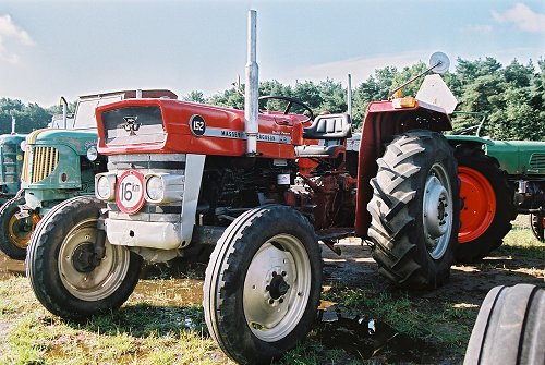 Massey Ferguson 152