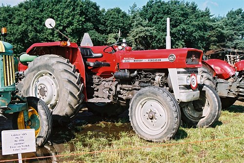 Massey Ferguson 152