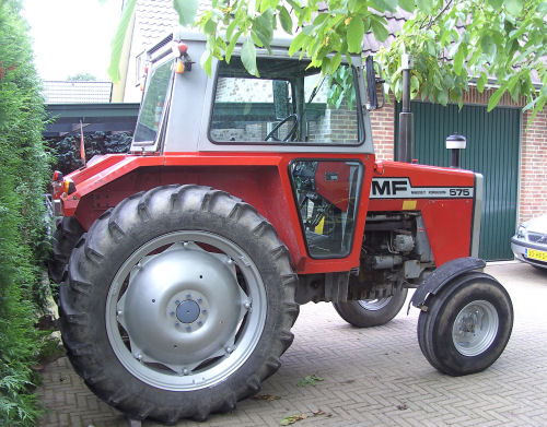 Massey Ferguson 575