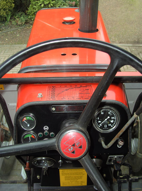 Massey Ferguson 575