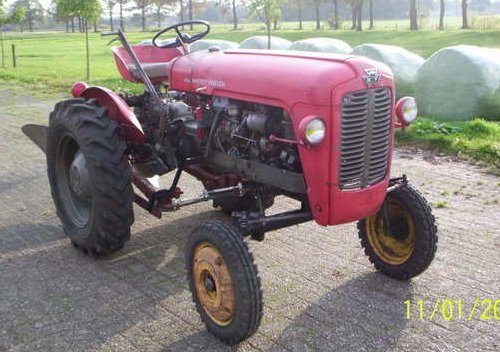 Massey Ferguson 821