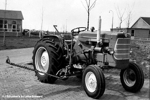 Schukken maaibalk aan een Allis Chalmers