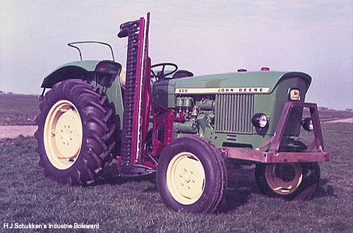 Schukken maaibalk aan een John Deere