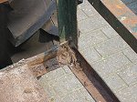 Hefbakje met behoorlijk wat roest