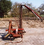 schukken maaibalk in de hef