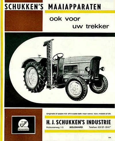 Een schukken maaibalk aan John Deere Lanz tractor